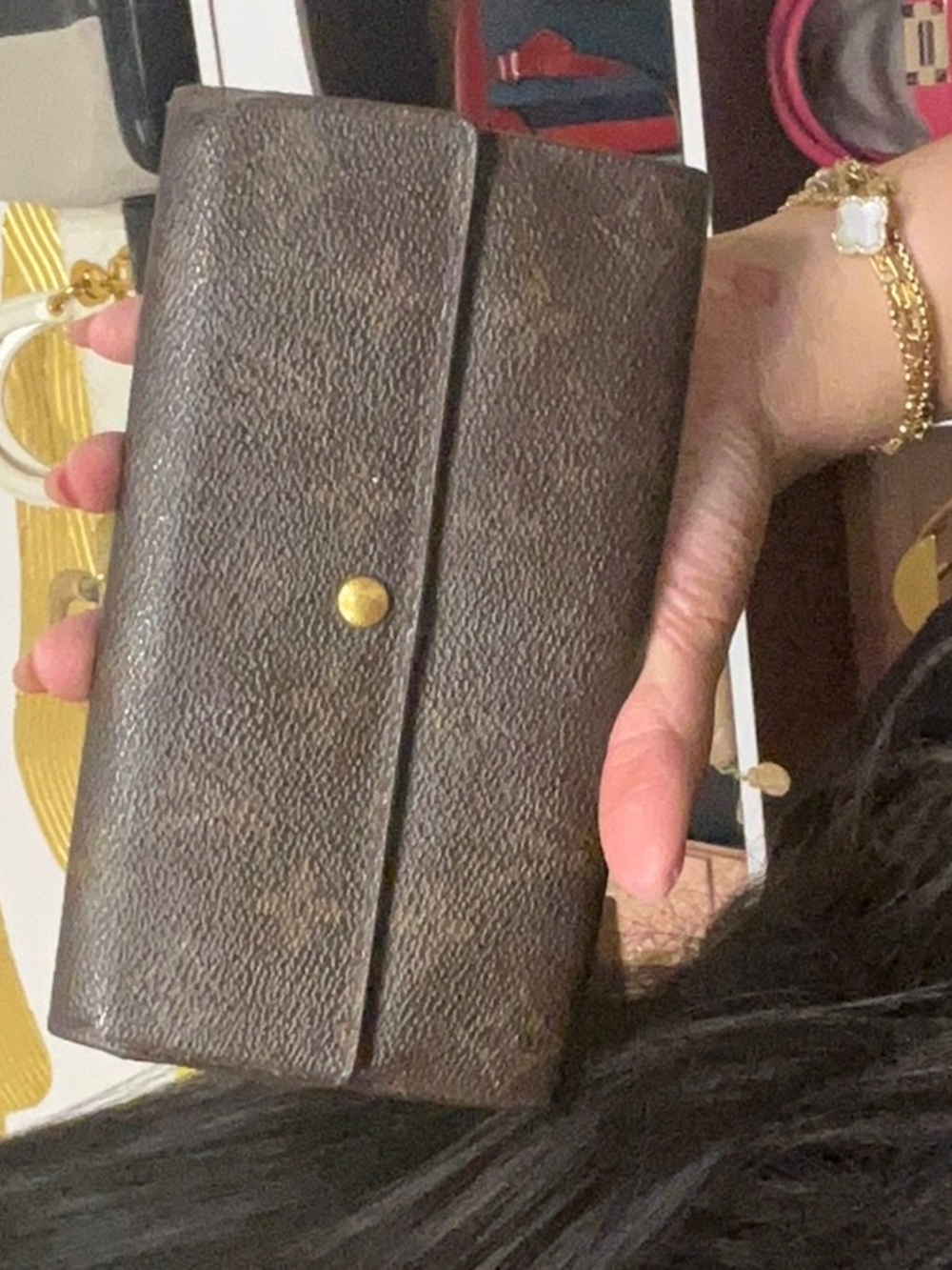 17. Lv Mono Sold As Is Desc In Live No Cancel/returns